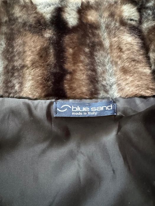 Blana de dama scurta , cu maneci scurte , din blana de vizon