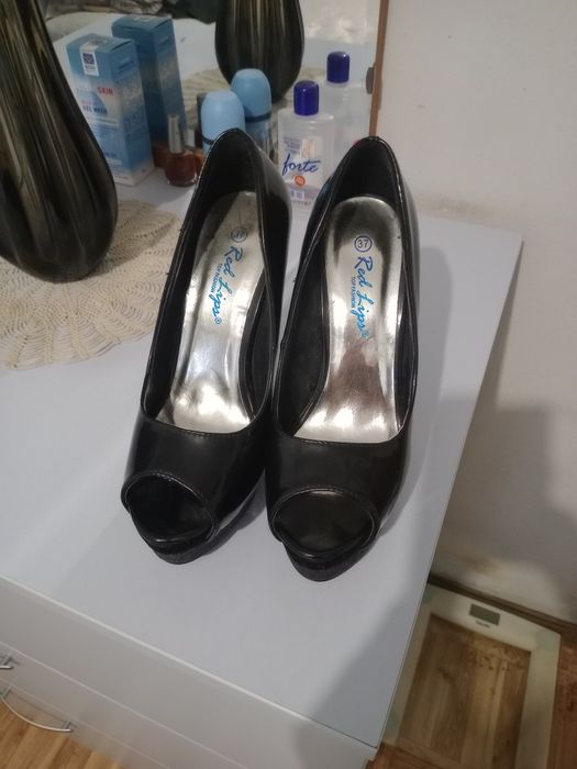 Дамски боти и ботуши