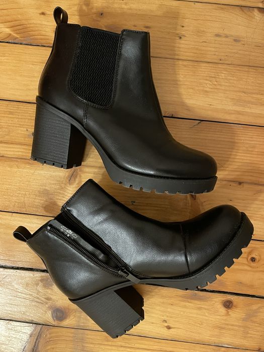 Дамски кожени боти