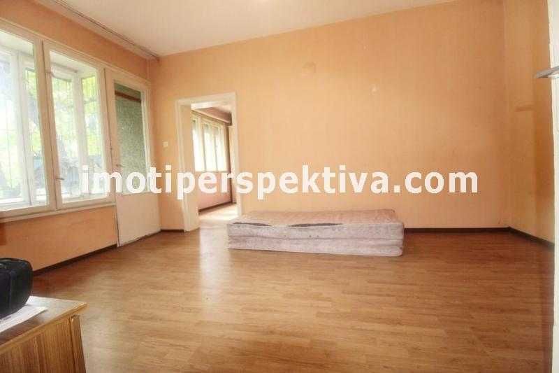 Продава се Двустаен апартамент в Пловдив, Център - 63 кв.м за 2024 €/кв.м - Снимка #4