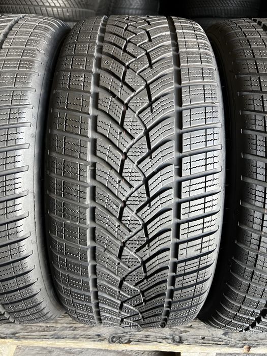 4 anvelope iarna 245/45/18 , GoodYear , DOT 2025 , 6-6.3 mm