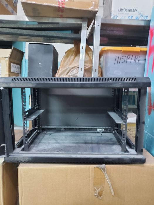 Продам серверный шкаф