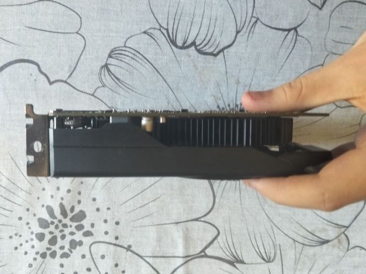 Vând Placa video gtx750 1gb 65 Ron (Citiți descrierea)