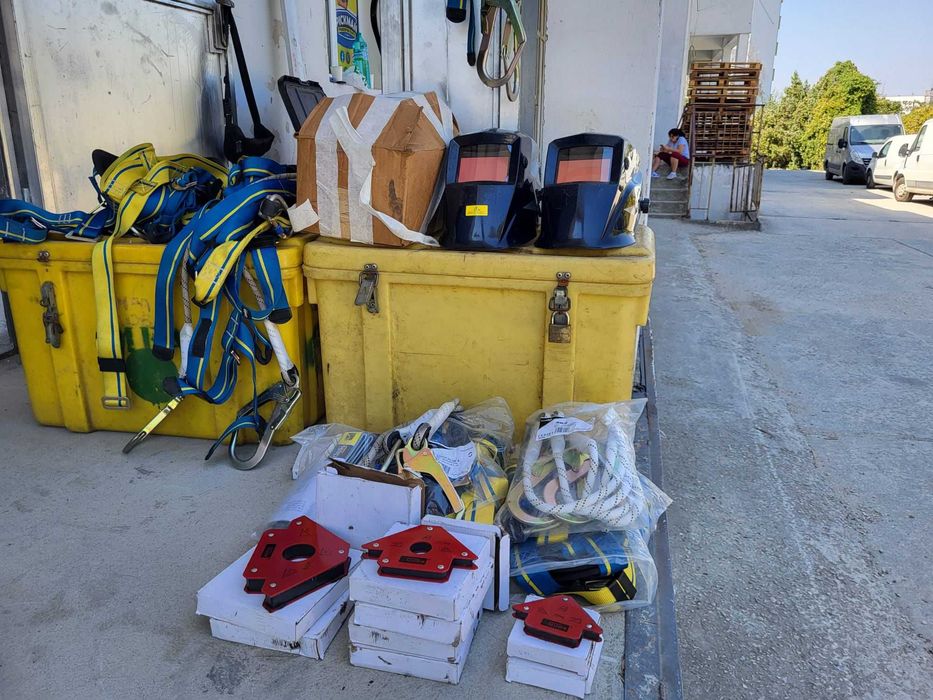 Заваръчни машини и тръбарски инструменти