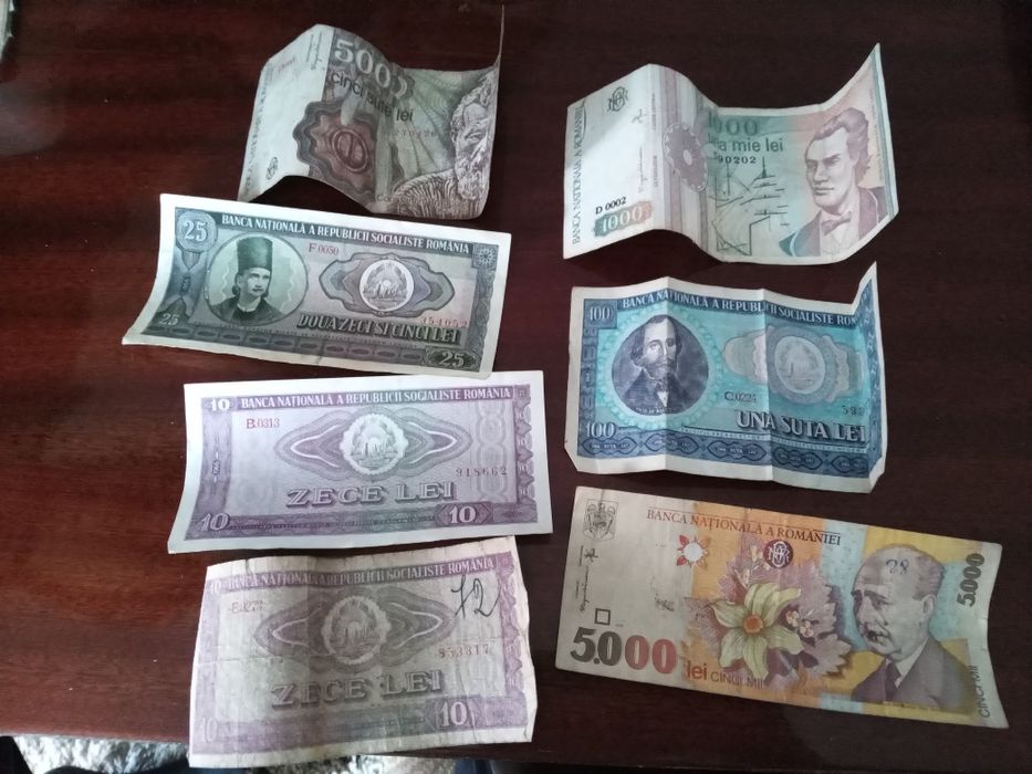 Vând Bacnote  si monede