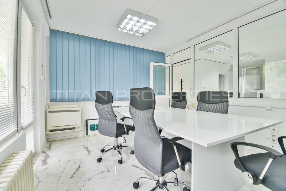 Продава се Многостаен апартамент в София, Стрелбище - 166 кв.м за 2043 €/кв.м - Снимка #3