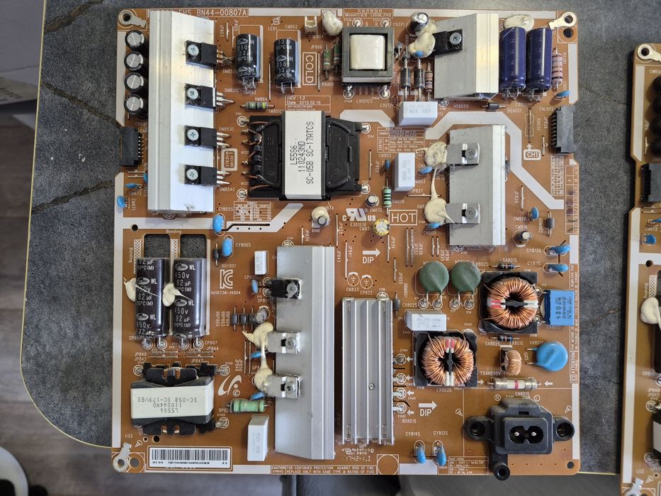 UE55MU6300U Самунг Телевизор