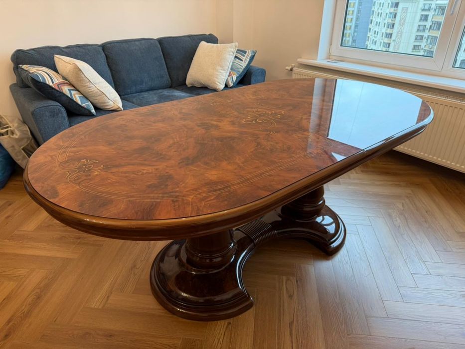 Стол от гарнитура