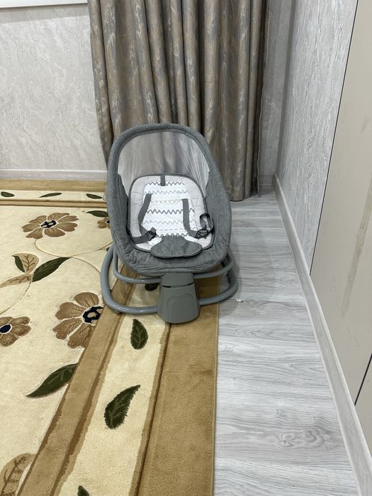 Шезлонг детский новый