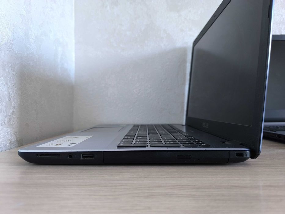 Ноутбук Asus Core i7