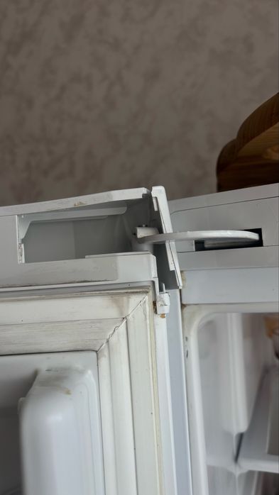 Холодильник INDESIT