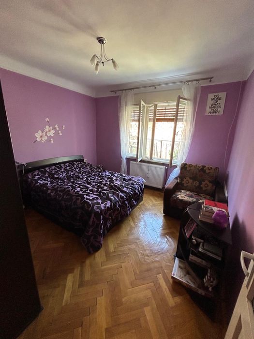 Casă spațioasă cu garaj dublu, pivniță și curte – Zonă centrală, Lugoj