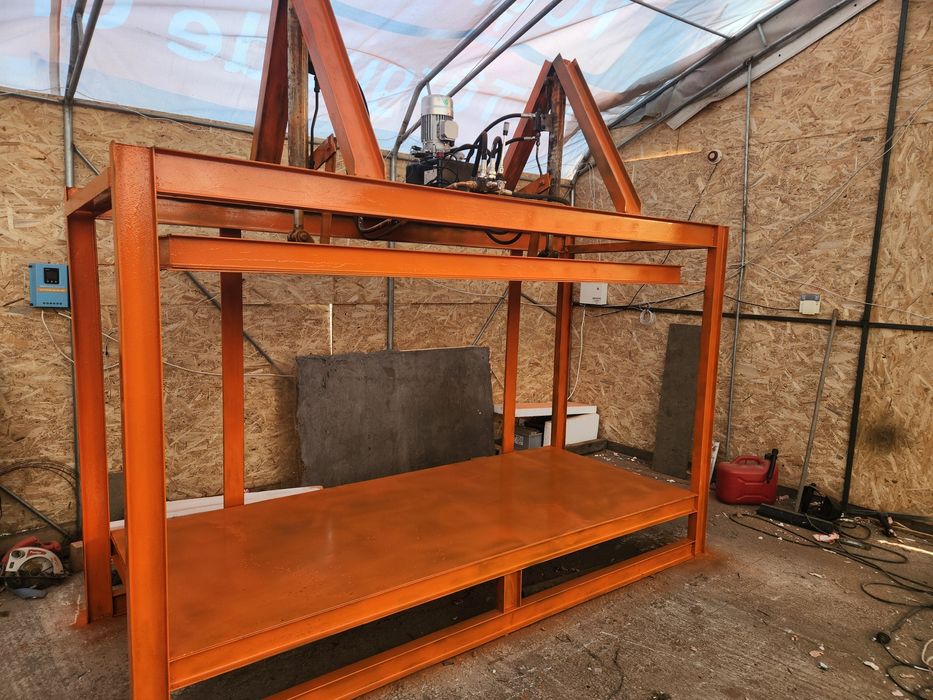 Presă panouri sip hidraulică