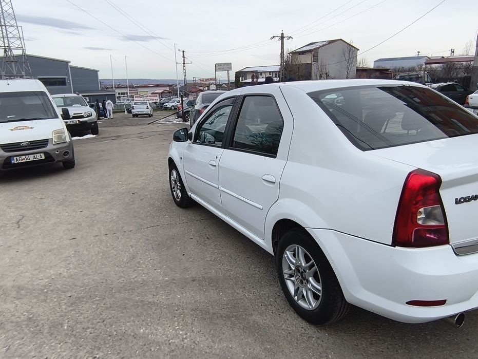 Logan Laureate 2011  AC GPL 16 valve