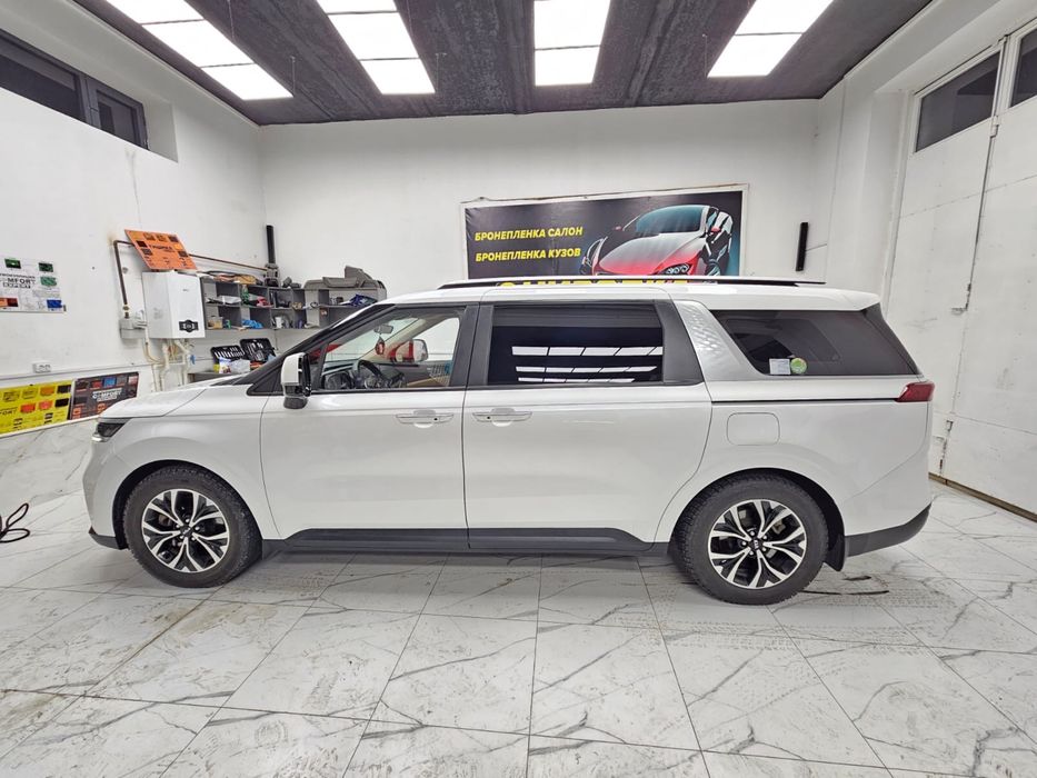 Kia Carneval 2021 год