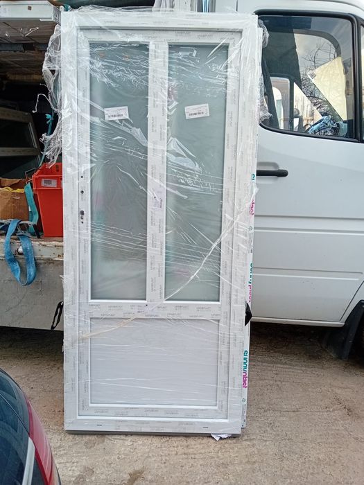 Ușa și geamuri la tine