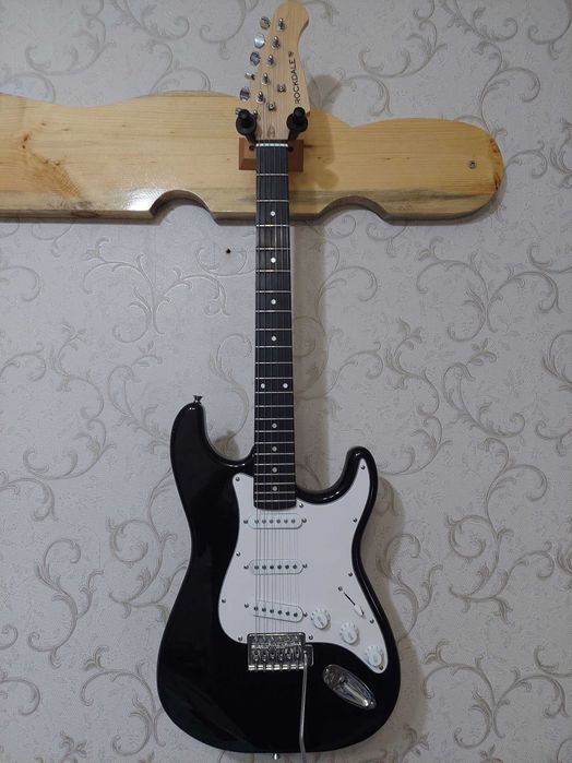 Stratocaster Rockdale Электрогитара