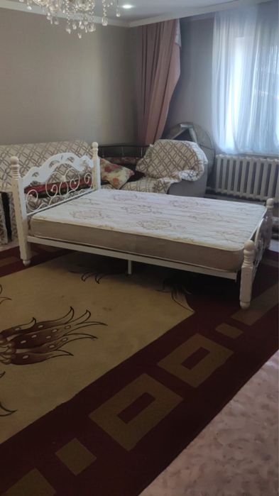 Спальный кровать