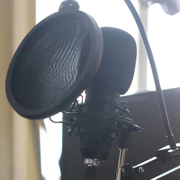 Микрофон с кронштейном