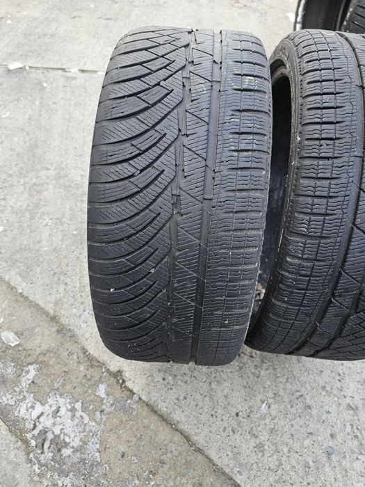 Anvelope iarna 225 35 19