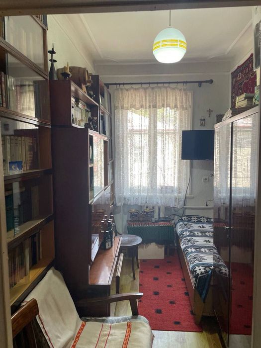 Горький метро 2- комнатная, мебель, техника, остаётся 49000!