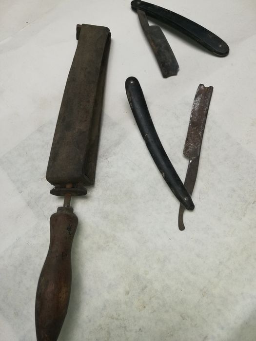 Ретро 2бр.Бръсначи с точило