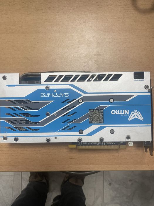 Vand placa video Amd Radeon RX580 SapphireNitro Plus de 8Gb