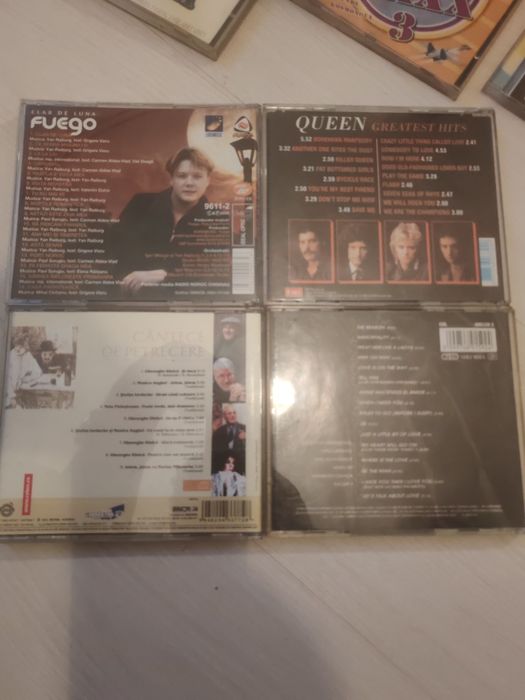 4 cd-uri originale Queen, Celine Dion, Cântece de petrecere, Fuego
Queen, Celine Dion, Cântece de petrecere, Fuego