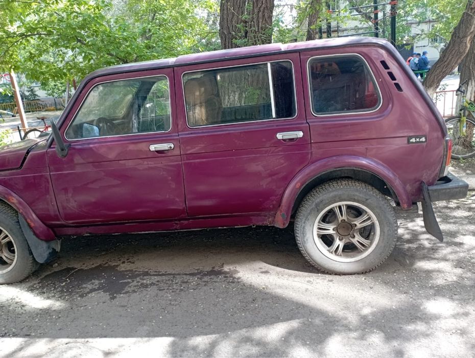 Продам автомобиль Нива 1999 года