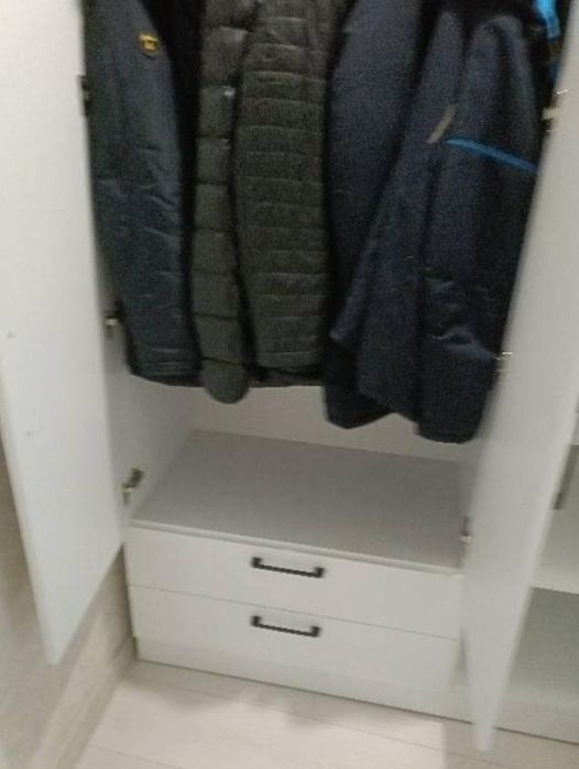 Шкаф для одежды продам