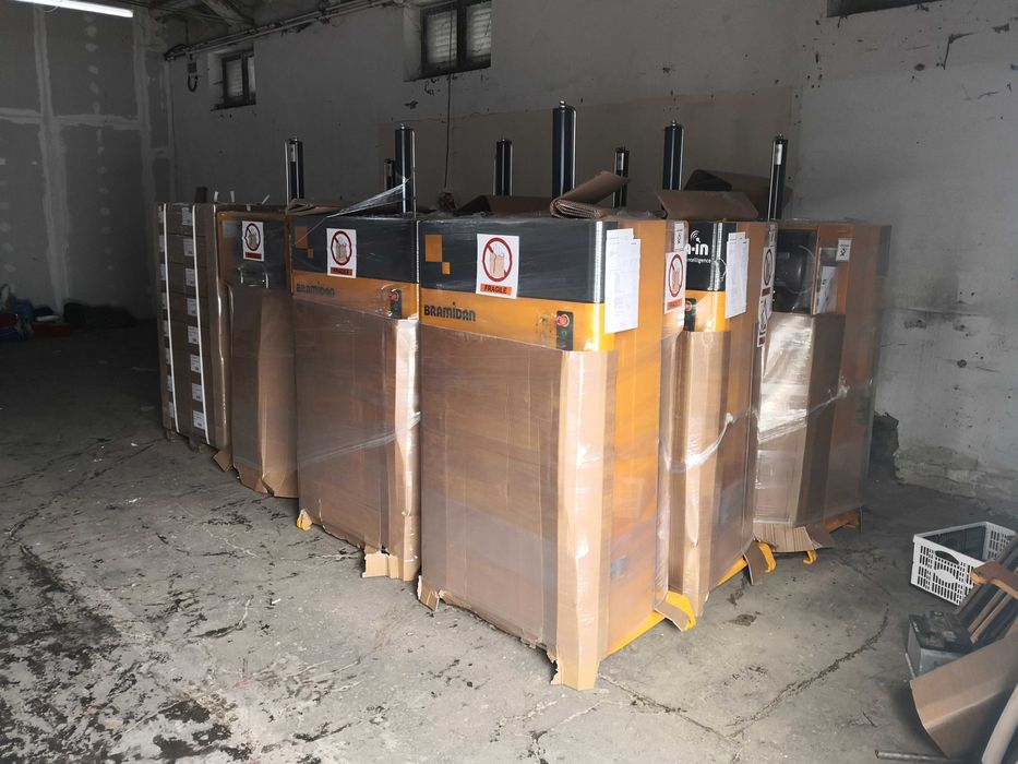 Prese de balotat deseuri din carton,folie,textile