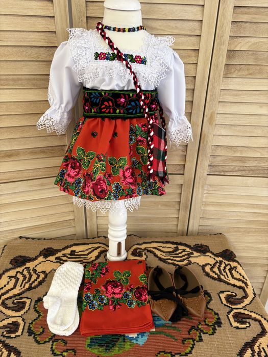 Costum popular pentru fetite de Maramures set complet