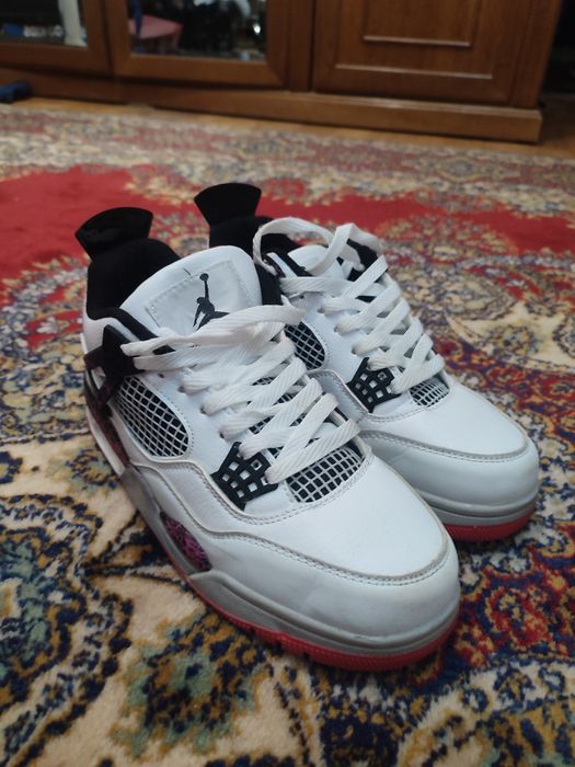 Nike Jordan 4 черно белый