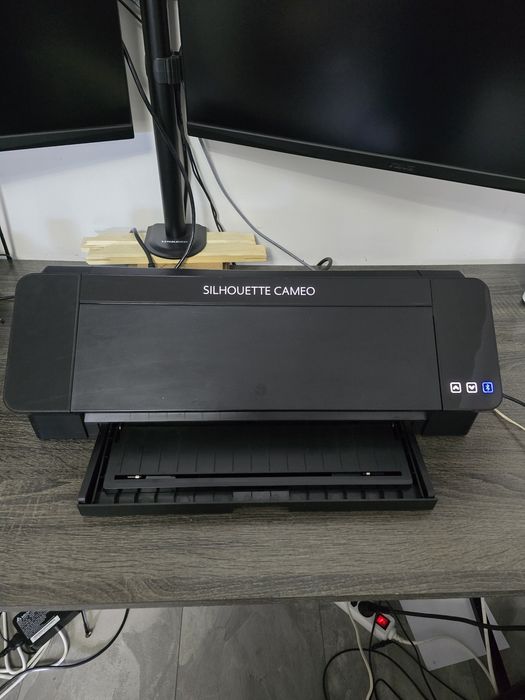 Cutter  plotter cameo 4 in perfecta stare