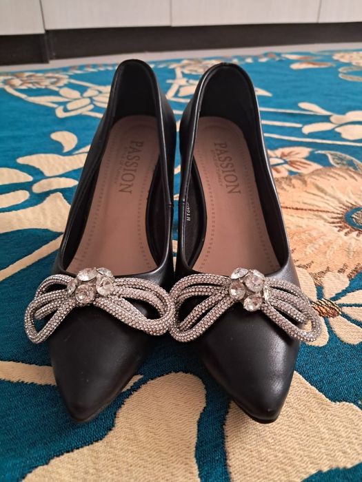 Аяқ киім, туфли сатылады