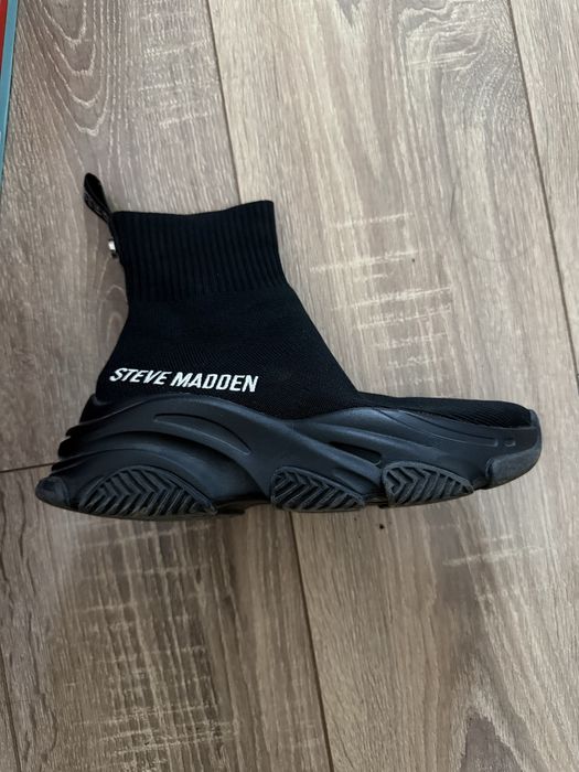 adidasi Steve Madden