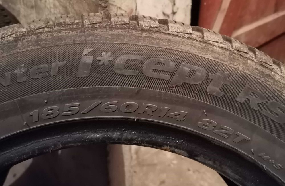 Продавам 2 броя зимни гуми 185.60.14 на 1 сезон дот 2020 Hankook