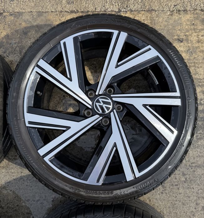 Jante / Roti VW Golf 8 R Line : 225 40 18, Dot 2024 VARA
