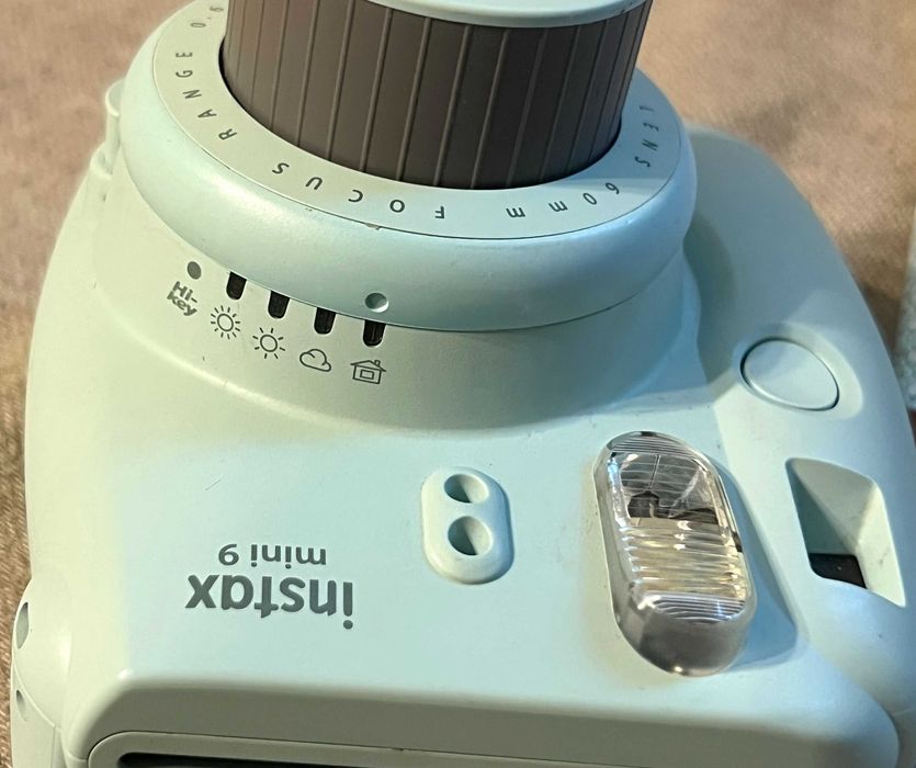 Fujifilm Instax Mini 9 aparat instant defect pentru piese