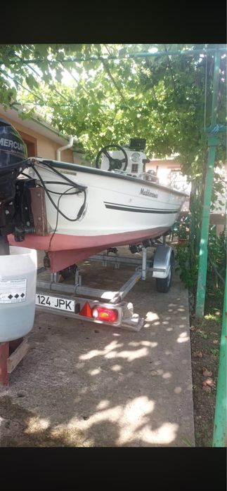 Vand barca cu peridoc