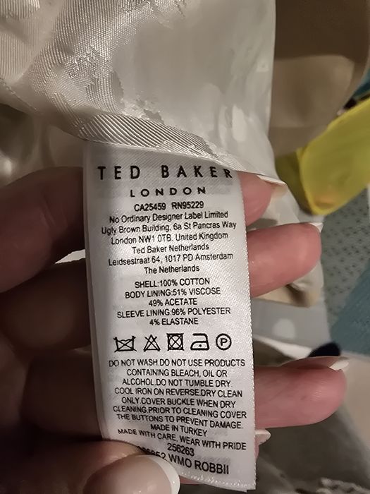 Нов тренчкот с етикет Ted Baker, размер 1/S
