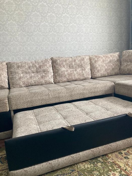 Диван угловой хорошом состоянии