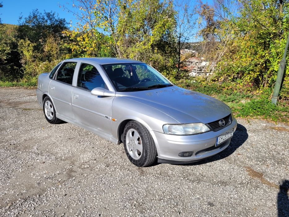 Opel Vectra 1.6 100кс