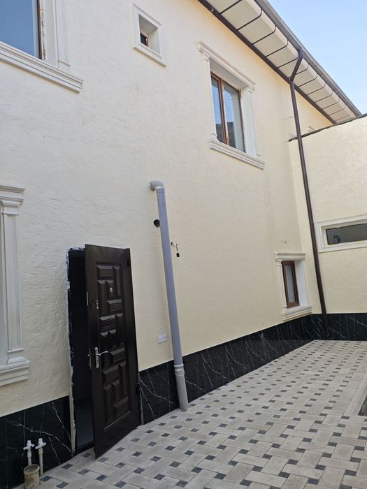 Коттеж сотилади.