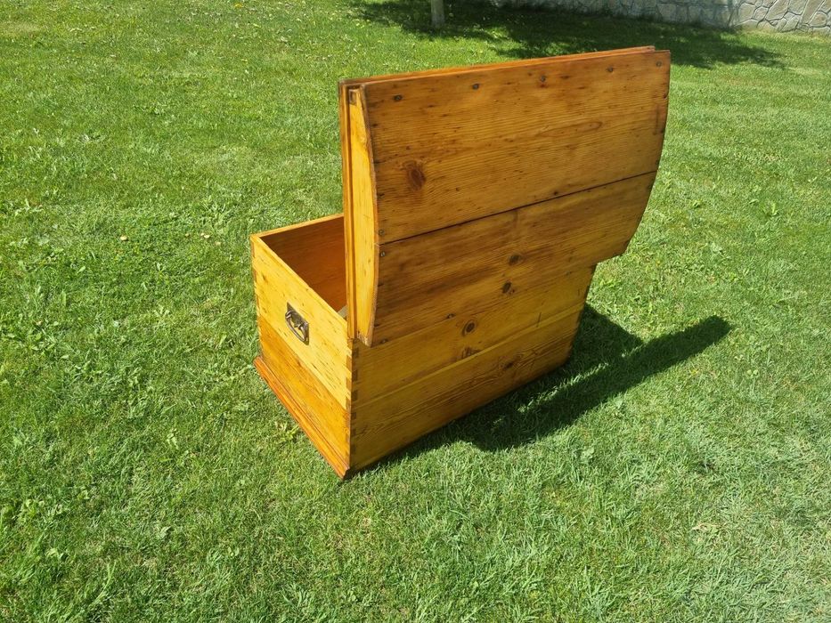 Дървен сандък/ракла/скрин