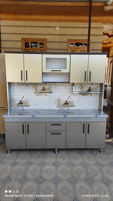 Oshxona mebel dastafkasi ichida