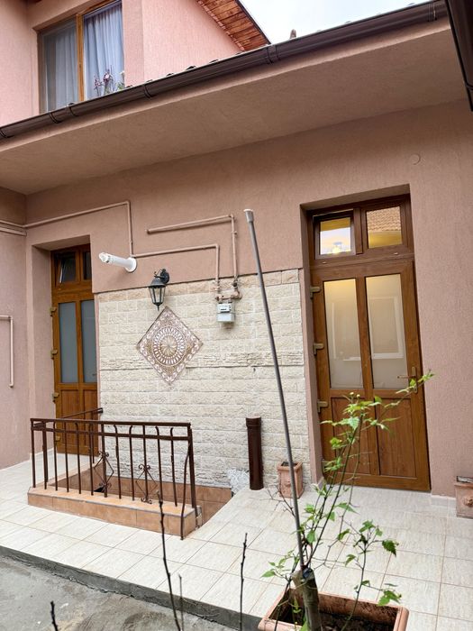 Spatiu de inchiria -Cabinet- Birou Ultracentral – Parter – Curte –Cluj