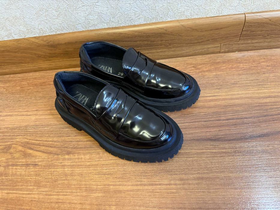 Туфли ZARA на девочку 29 размер