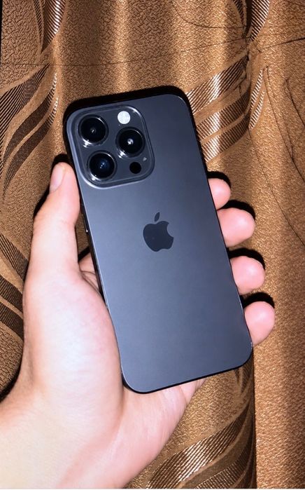 Продава се iphone 15 pro