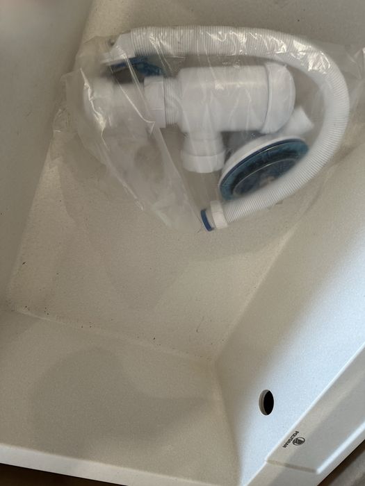 Раковина новая с дефектом